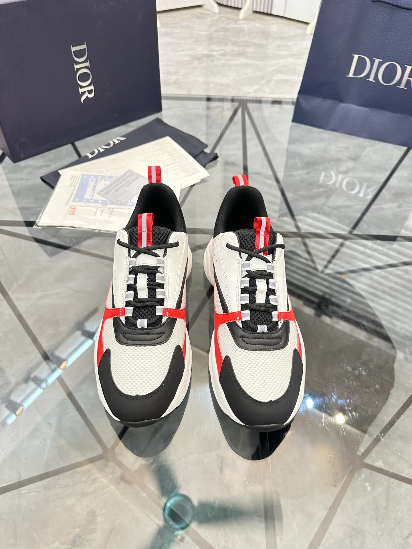 Men's shoes: 💰P460¥ Ready in Guangzhou, fully packaged Product trademark: Dior* "Dior*" low-top casual shoes Regular size: 38-46 (can be customized to 47) B22 Product materials: imported cowhide leather upper spliced ​​with original fabric, breathable lining, original outsole. Number: 920